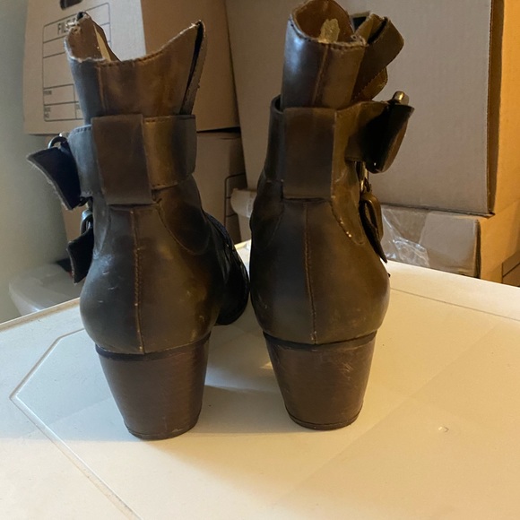 VERY WELL LOVED BOOTS - VERY LOW PRICES - Picture 10 of 16